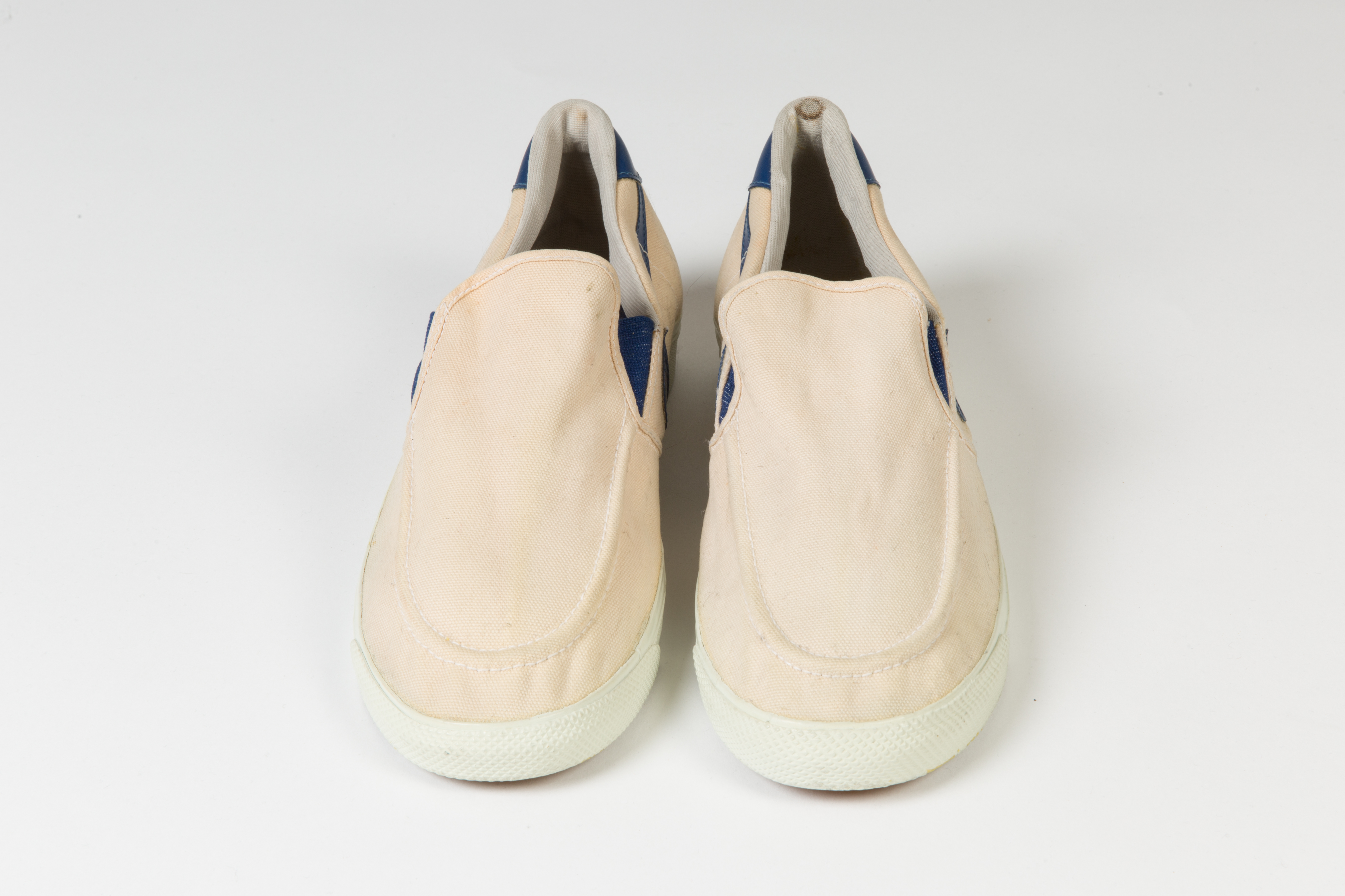 1999 Nike Canvas Sneakers Shoes Men's Size 8 Beige White Tan 1990's Vintage  Boat Deck 90's - Etsy